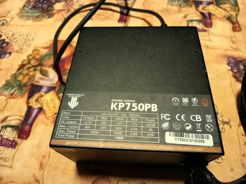Fuente de Poder para PC 750W KP750PB - 4