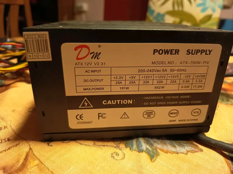 Fuente de Poder ATX 750W DM con Cables - 2