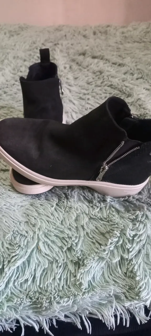 Botines negros con cierre lateral - 2