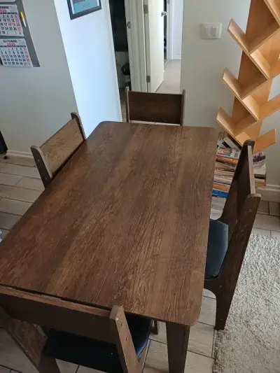 Juego de comedor de madera para 4 personas - miniatura 1
