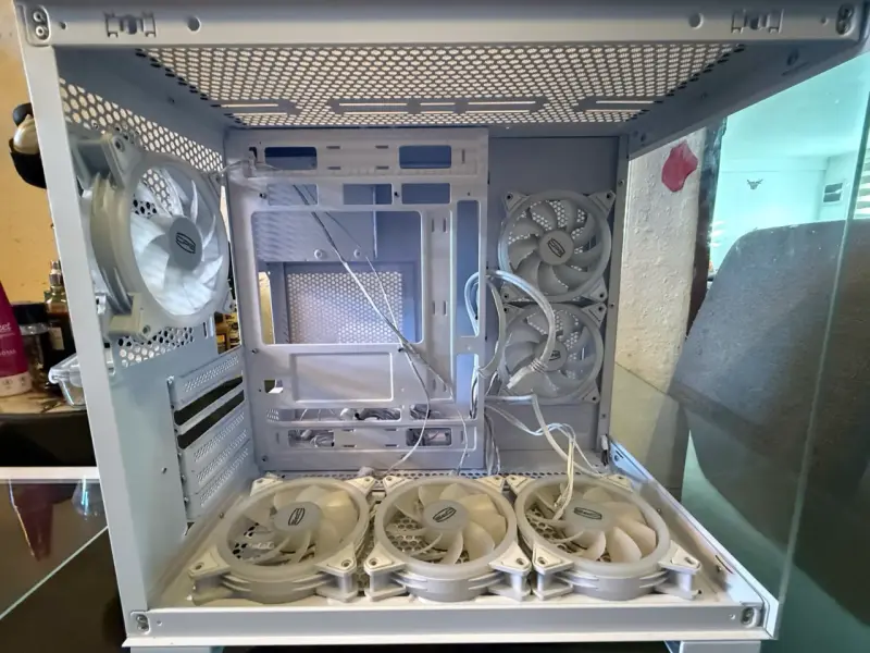 Gabinete de PC blanco con 6 ventiladores incluidos - 4