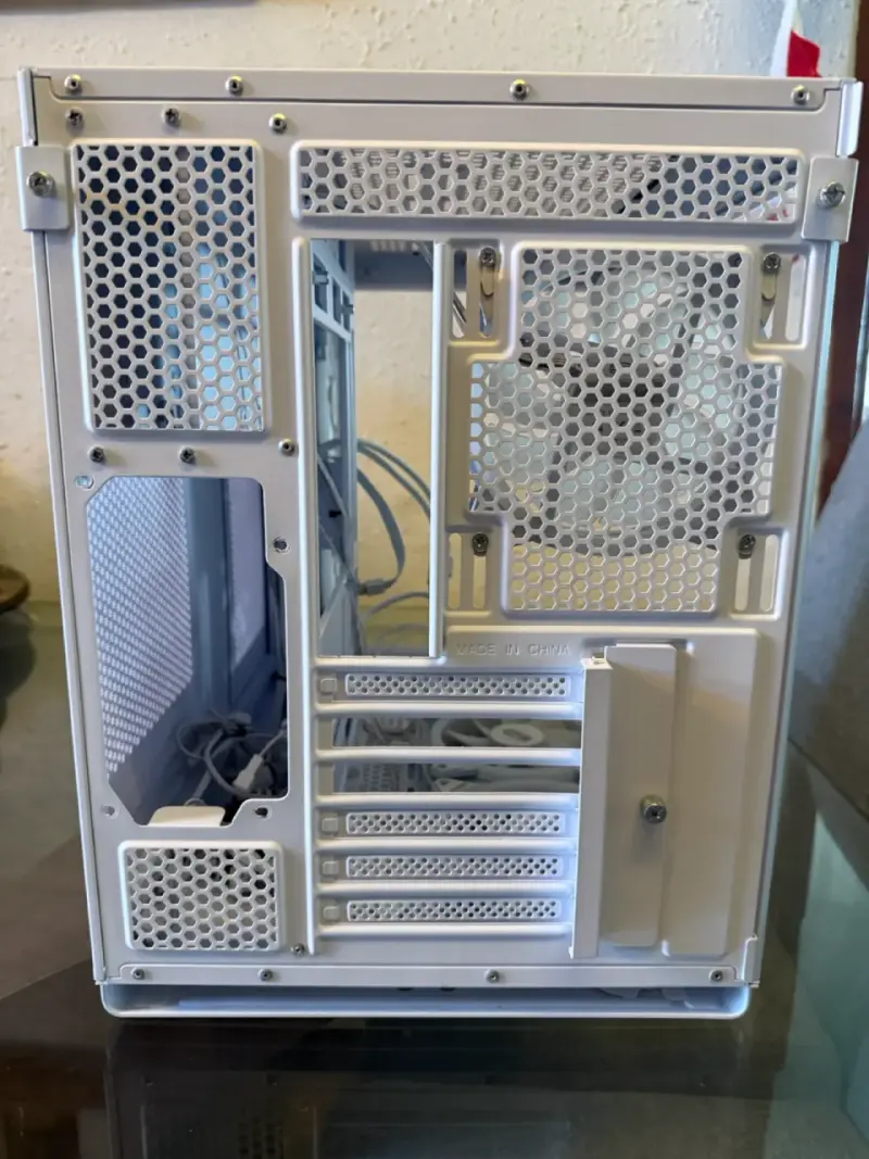 Gabinete de PC blanco con 6 ventiladores incluidos - 5