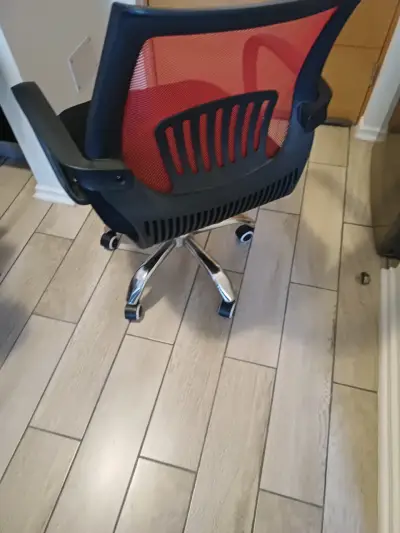 Silla de oficina buen estado - miniatura 3