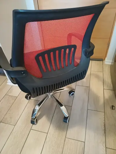 Silla de oficina buen estado - miniatura 5
