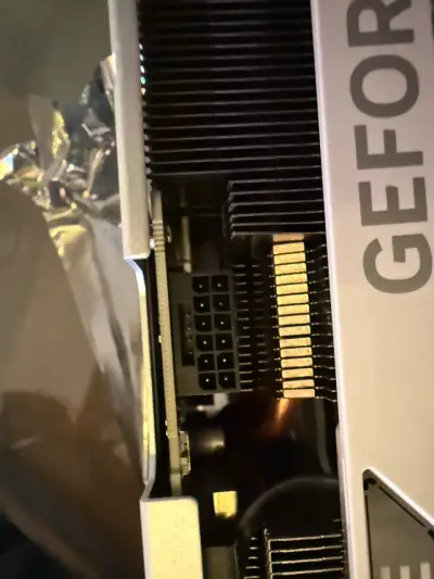 Tarjeta Gráfica Gigabyte GeForce RTX 4070 Super - miniatura 4