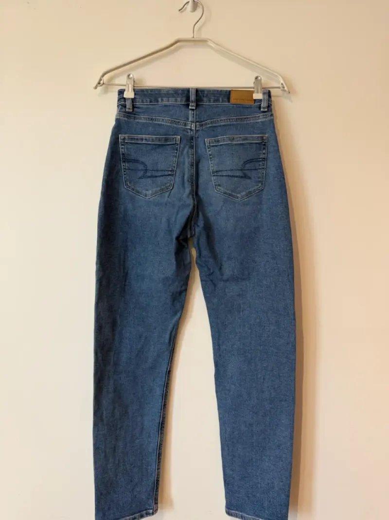Mom jeans American Eagle azul para mujer - 2