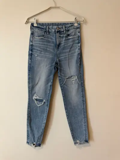 Jeans desgastados American Eagle para mujer - miniatura 1