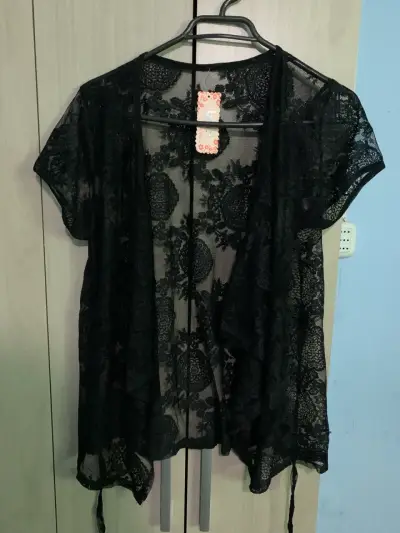 Kimono de encaje negro para mujer - miniatura 1