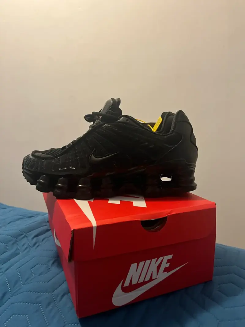 Nike Shox - 5