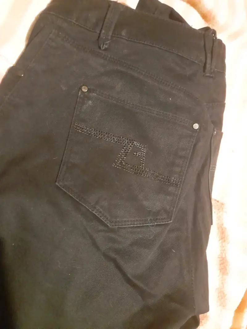Jeans negros  con detalle en bolsillo EZ - 2