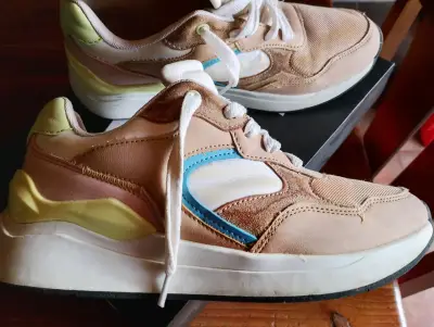 Zapatillas casuales beige Basement para mujer - miniatura 4