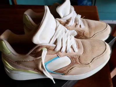 Zapatillas casuales beige Basement para mujer - miniatura 5