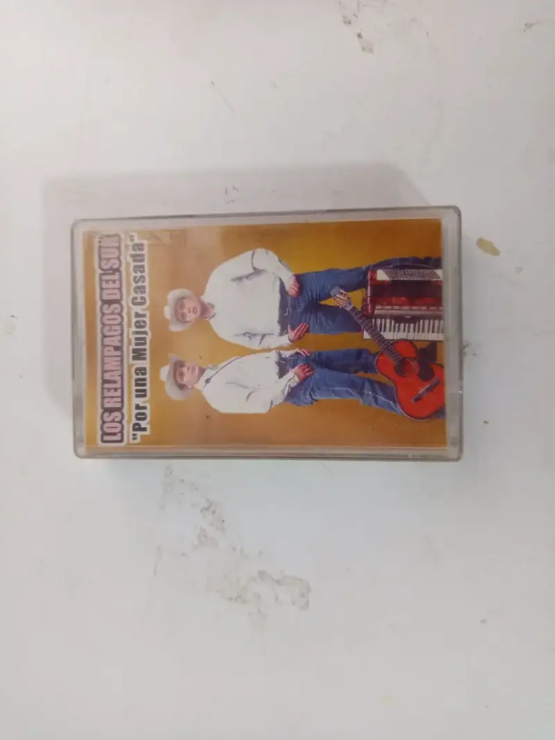 Cassette Relampagos del Sur por una mujer casada - 2