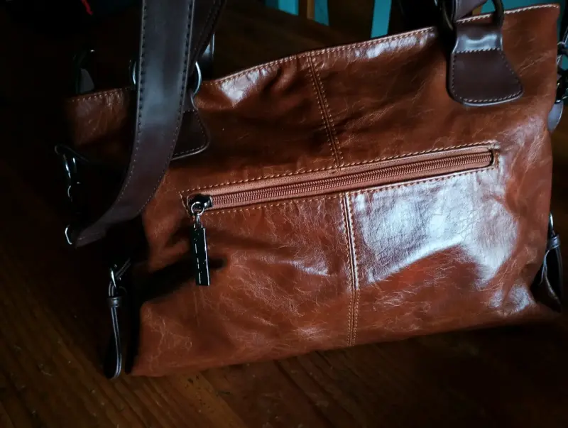 Cartera cuero sintético con correas ajustables - 4