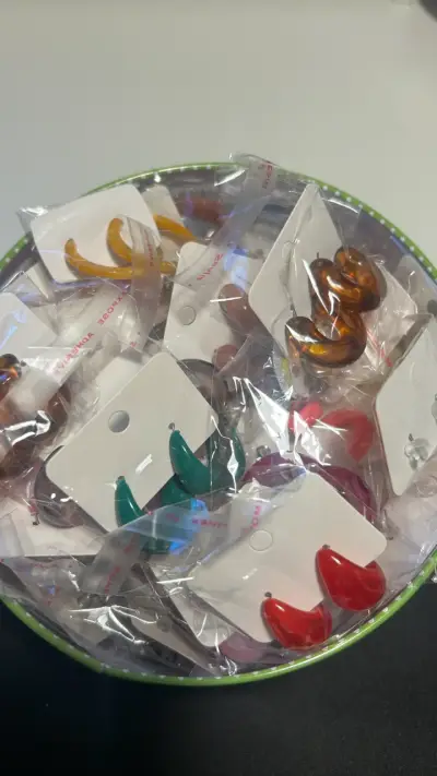 Set de aros de colores variados sorpresa - miniatura 6