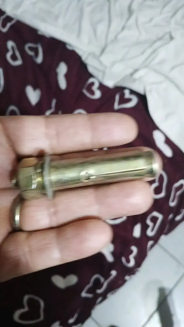 Tornillo de expansión metálico para anclaje - 2
