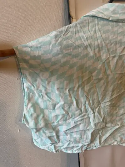 Blusa de mujer estampada en tonos pastel - miniatura 4