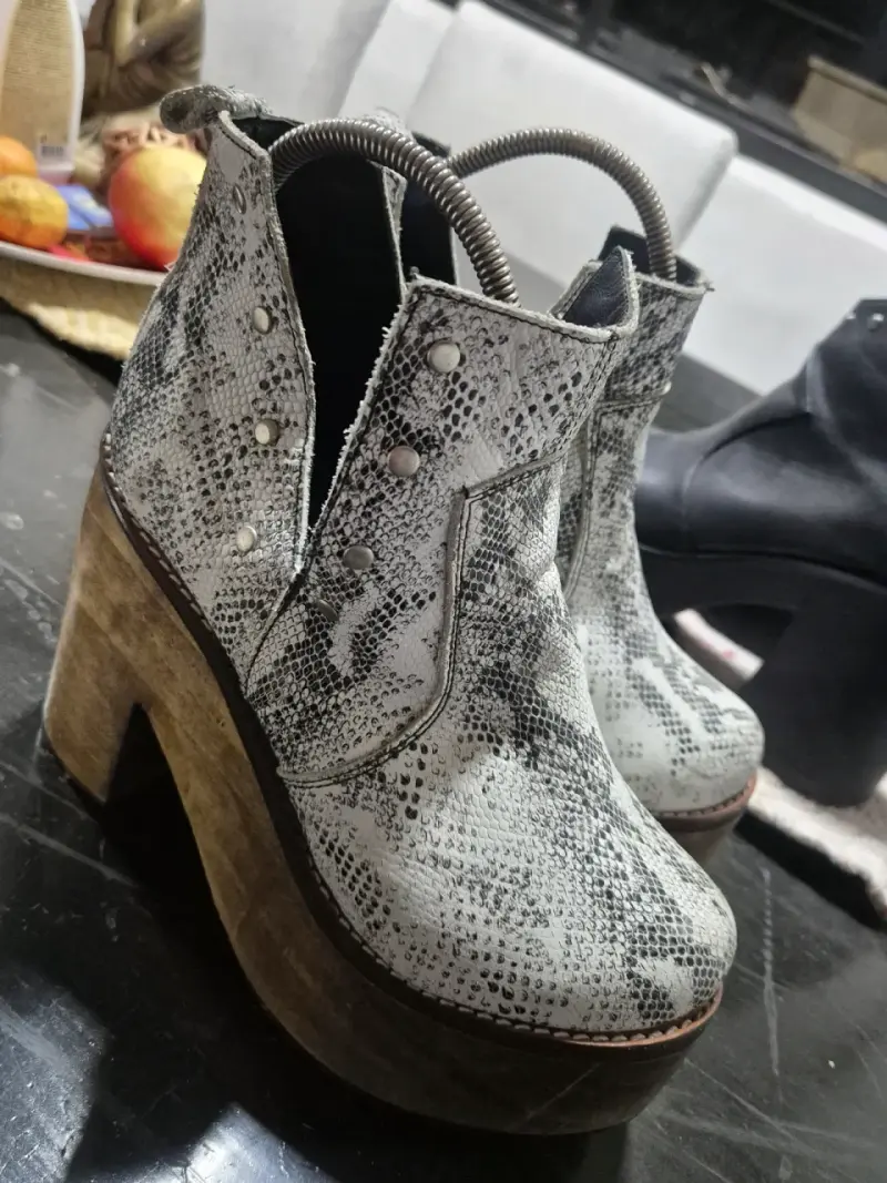 Botines de cuero con plataforma talla 38.5 - 2