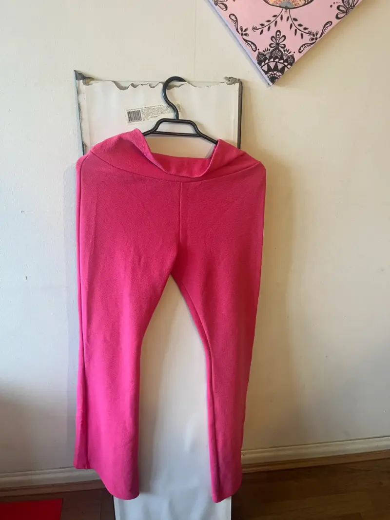 Pantalón flare rosados de mujer