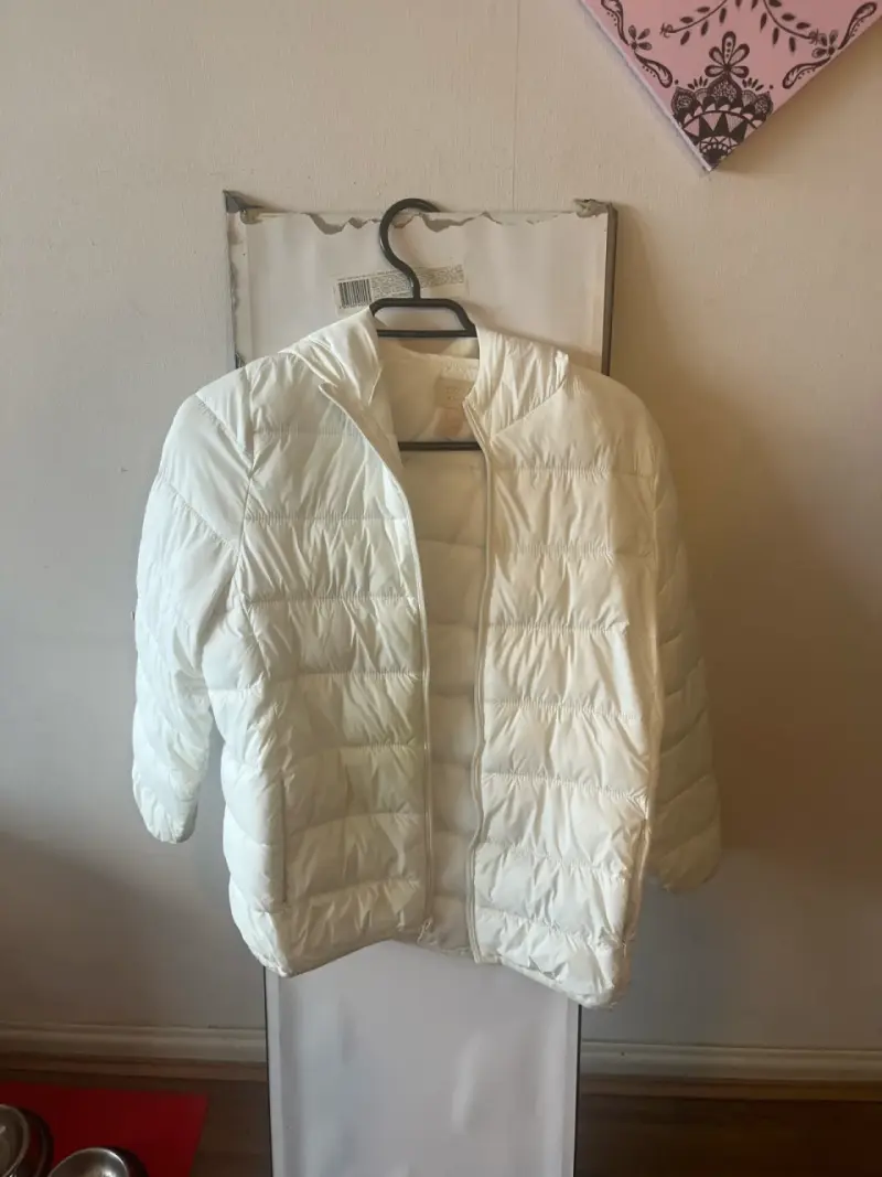 Chaqueta acolchada blanca para niña Forever 21