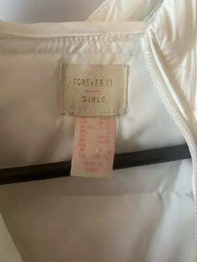 Chaqueta acolchada blanca para niña Forever 21 - miniatura 3