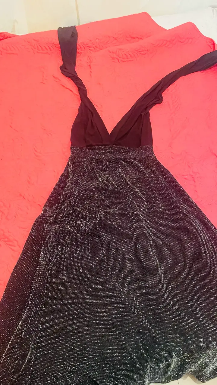 Vestido largo negro con brillo y mangas largas - 2