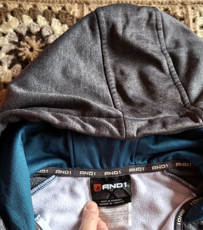 Polerón con capucha azul y gris AND1 - 3