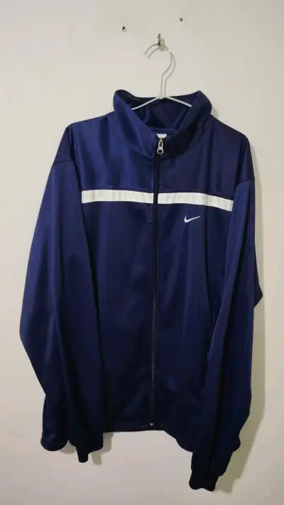 Se vende lote de ropa se manda video al dm - miniatura 2