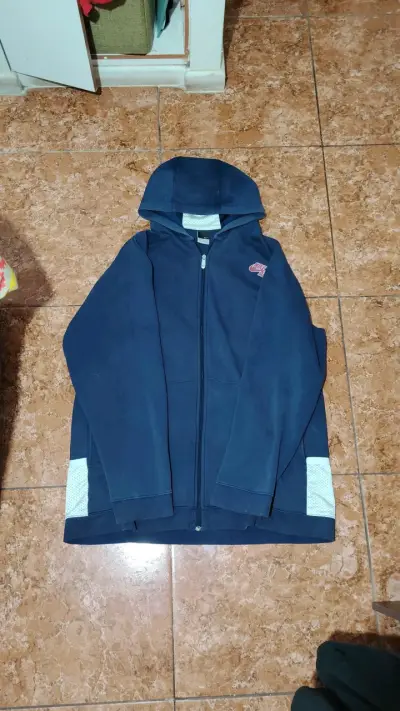Se vende lote de ropa se manda video al dm - miniatura 4