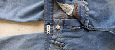 Jeans de mezclilla - miniatura 3
