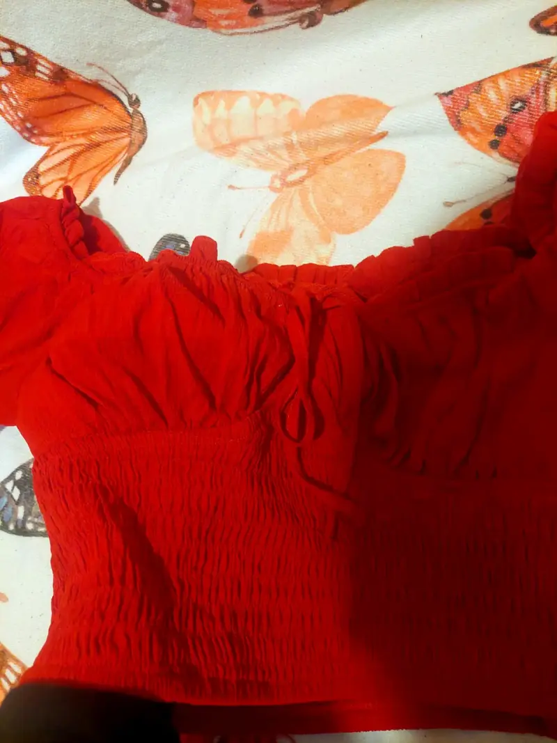 Blusa roja con hombros descubiertos para mujer - 3