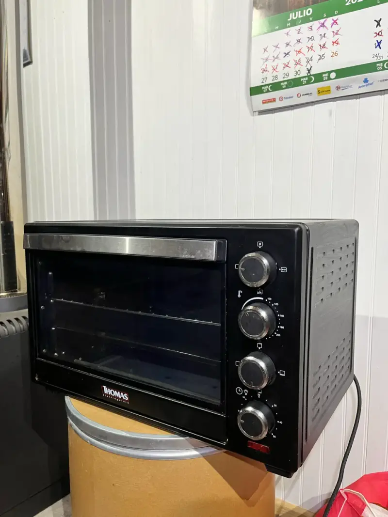 Horno Eléctrico Thomas Negro con Perillas - 1