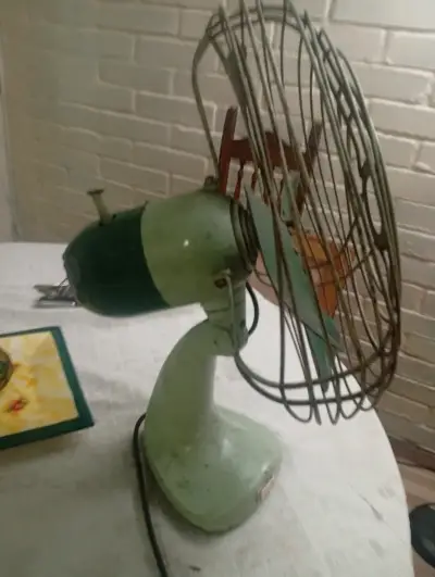 Ventilador vintage Air-O-Lite verde - miniatura 3