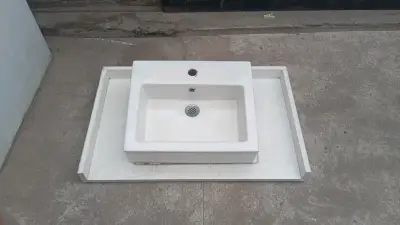 Lavamanos de cerámica blanco con pedestal - miniatura 1