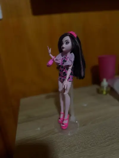 Muñeca monster high draculaura - miniatura 2