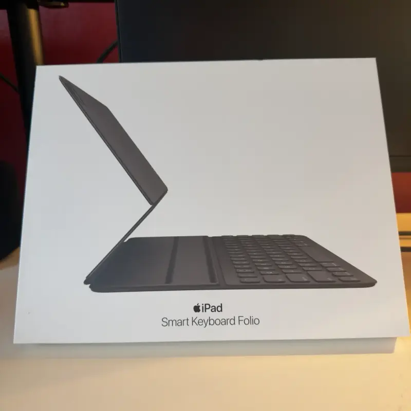 Smart Keyboard para iPad Pro 12.9” - 1