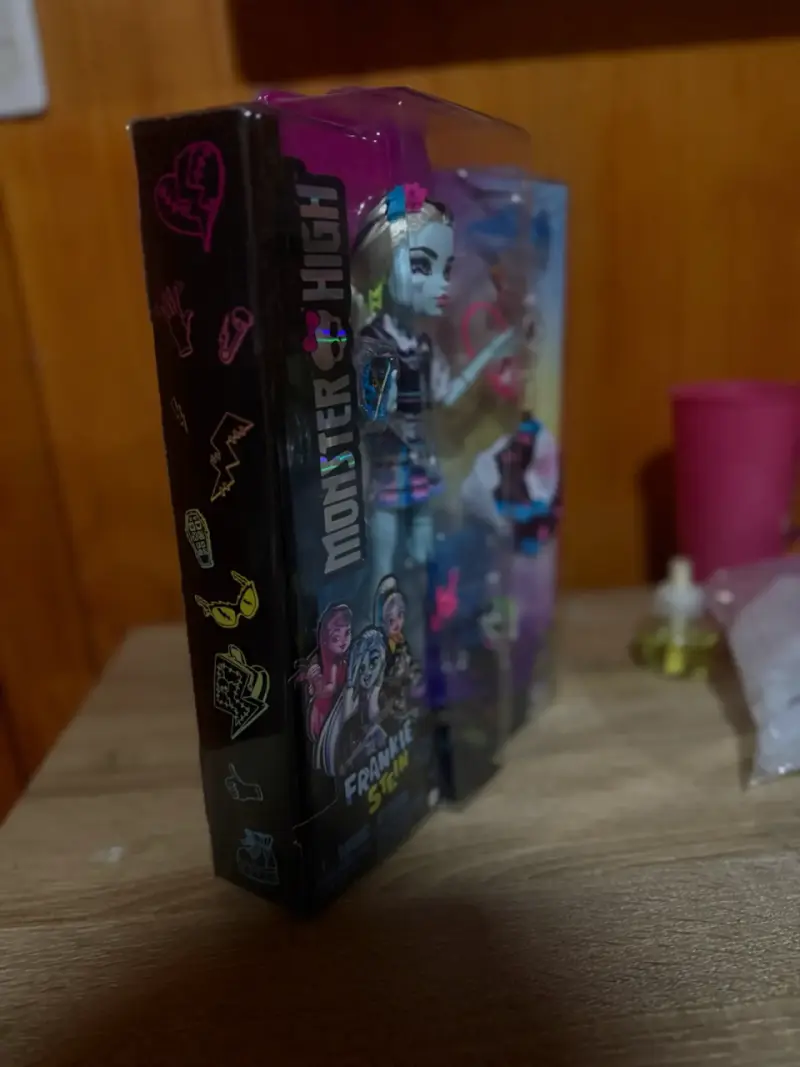 Muñeca Monster High Frankie Stein con Accesorios - 4