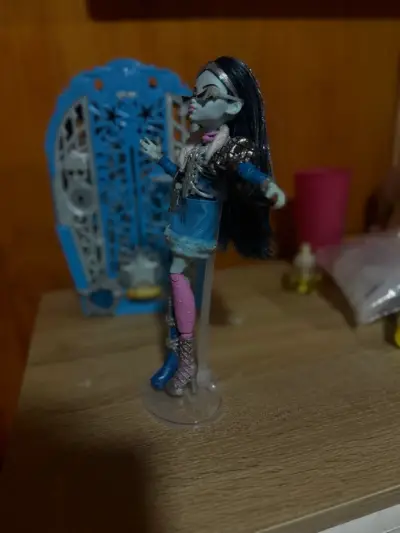 Muñeca monster high frankie - miniatura 2
