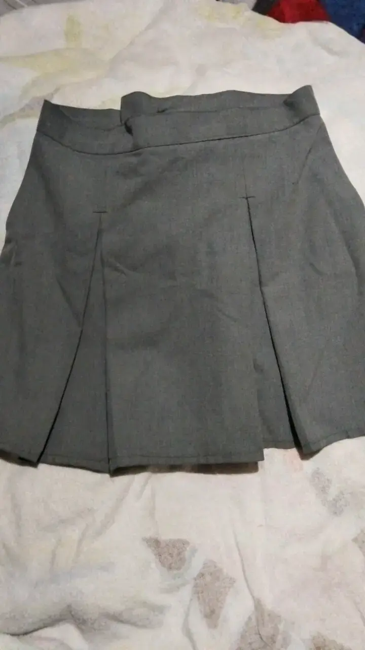 Falda gris plisada para mujer - 1