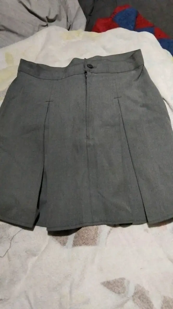 Falda gris plisada para mujer - 3