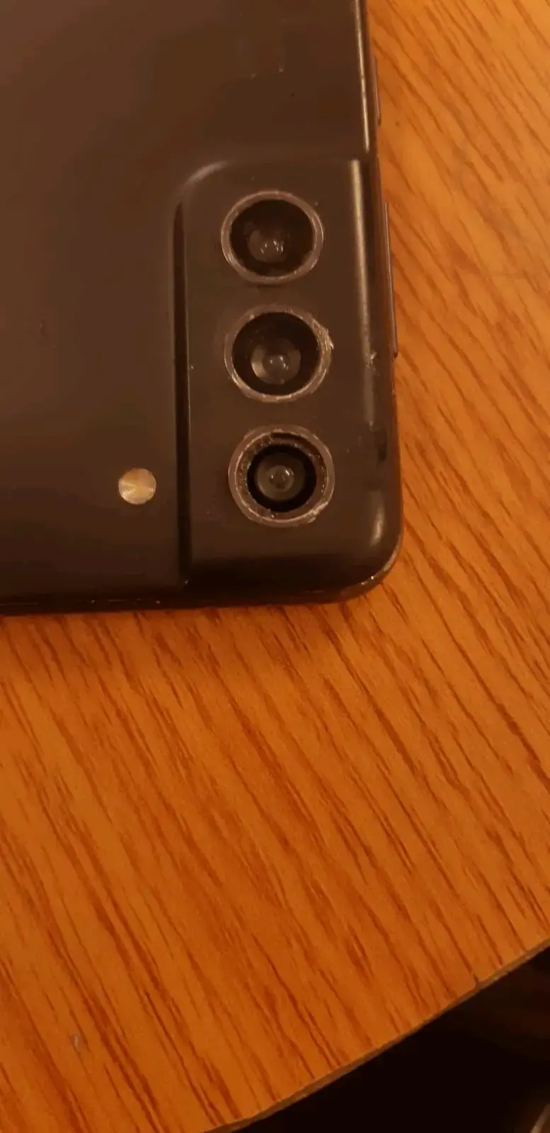 Smartphone Samsung Galaxy S21 con detalles - 3