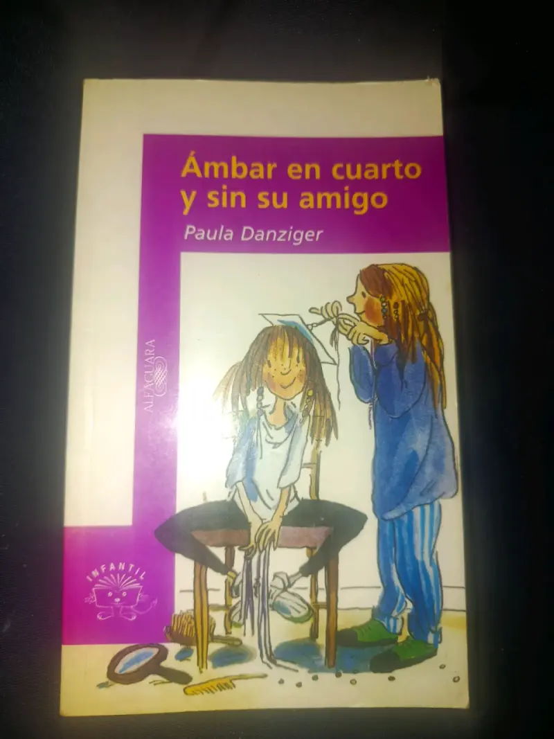 Libro infantil 'Ámbar en cuarto y sin su amigo' - 1