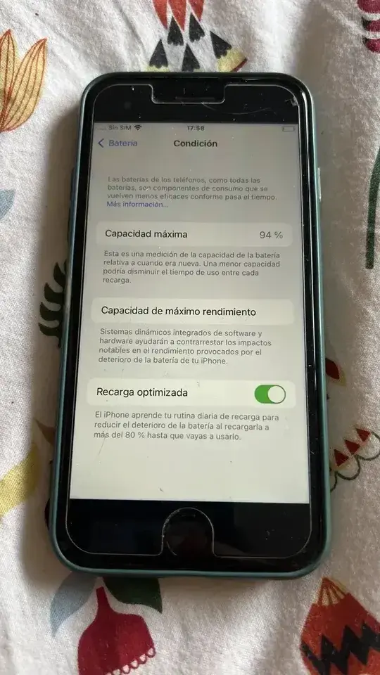 iPhone SE 64 GB negro - 2