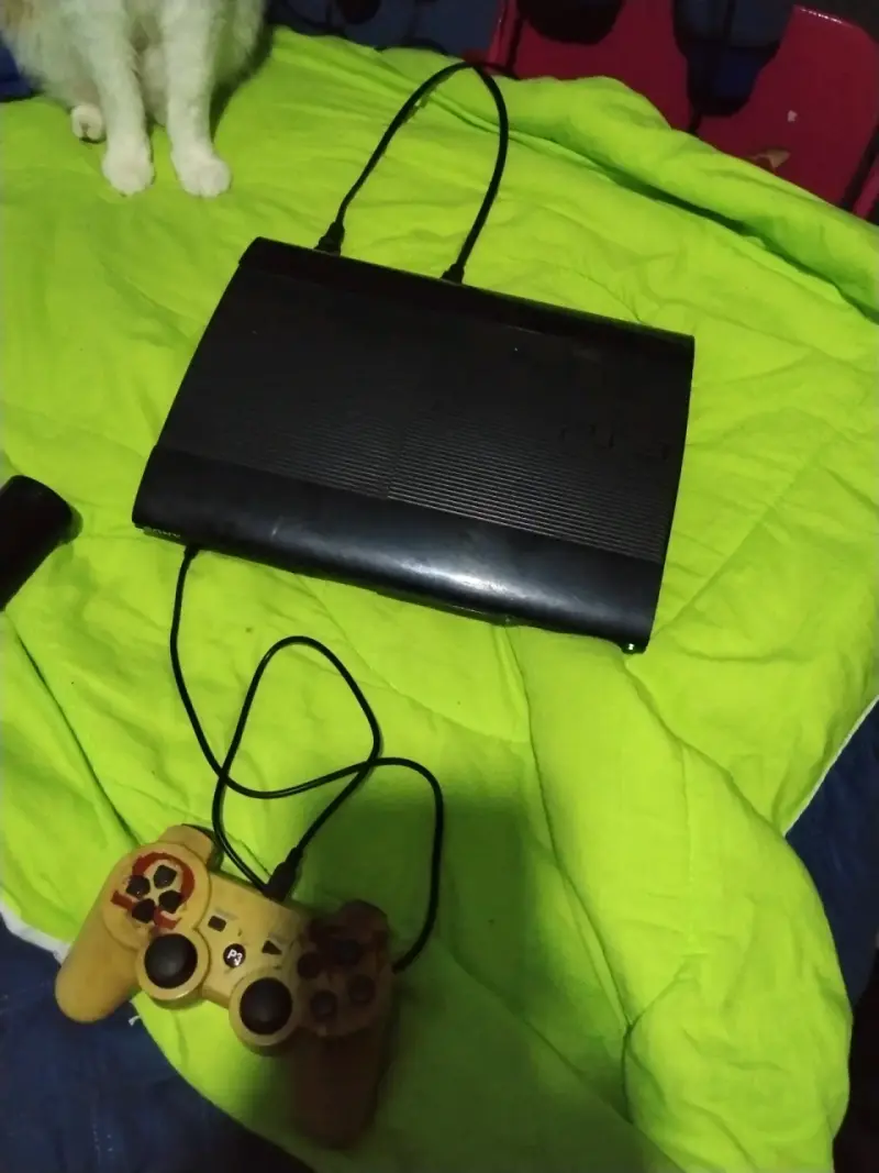 Consola PlayStation 3 con juegos incluidos - 1