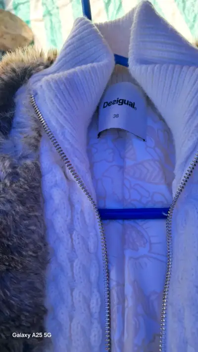 Chaqueta de invierno Desigual con forro de piel sintética - miniatura 6