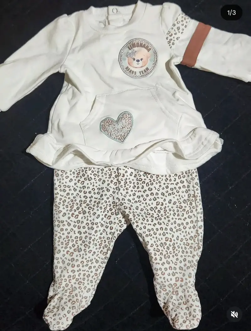 Conjunto de ropa para bebé con estampado de ositos - 1
