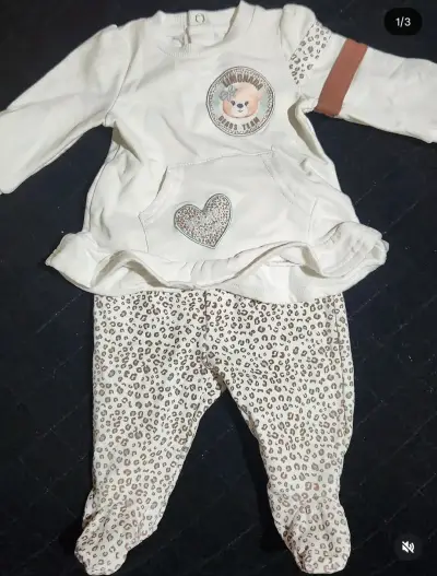 Conjunto de ropa para bebé con estampado de ositos - miniatura 1