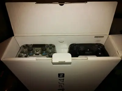 Consola Sony PS4 Pro 1TB con Juegos y VR - miniatura 2