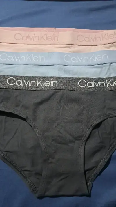 Pack de 3 panties Calvin Klein de algodón - miniatura 2