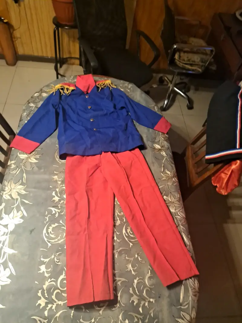 Disfraz de soldado para niño con detalles dorados - 3